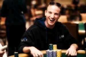 2015 WSOP 13-й Ивент ($2 500 Omaha/Seven Card Stud Hi-Lo 8 or Better): Брэндон Пастер лидирует после Day2