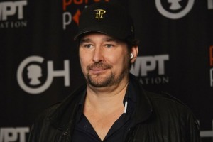 Один из участников Super High Roller Celebrity Shootout Фил Хельмут (Phil Hellmuth)