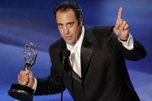 Один из участников Super High Roller Celebrity Shootout Брэд Гэррет (Brad Garrett)