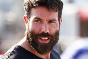 Дэн Билзериан раскрывает секрет счастья